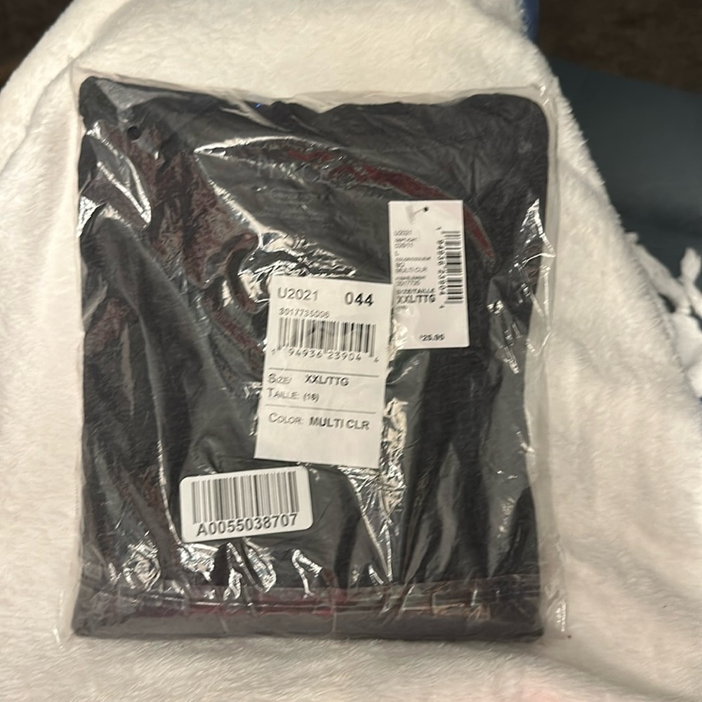 The Children’s Place boys V neck T shirts XXL/16. 2 pack. New with tags